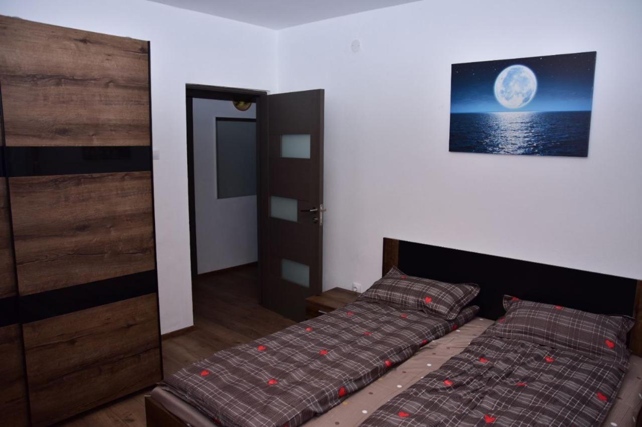 Apartament Dabe Hd 胡内多阿拉 外观 照片
