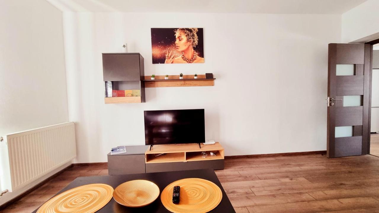 Apartament Dabe Hd 胡内多阿拉 外观 照片